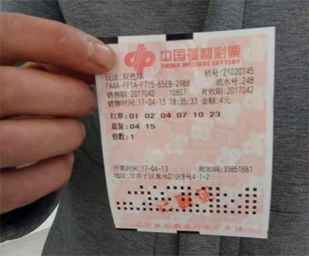 《猫和老鼠》“天生一对”预告 猫鼠大战爆笑来袭 2021-02-25 由华纳兄弟影片公司出品的《猫和老鼠》(Tom & Jerry) 大电影发布“天生一对”版预告,新一轮的猫鼠大战爆笑上演,撸猫高手杰瑞大银幕展现花式逗猫技艺,招招不带重样的,全程爆笑!