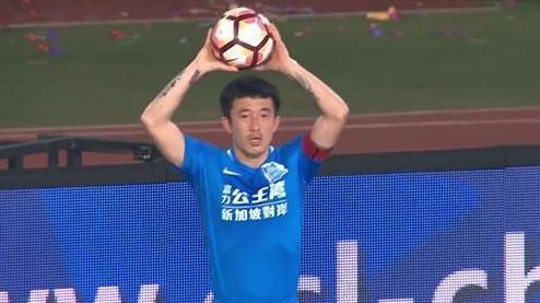 《红髅》场景道具惊悚 李威回忆拍摄仍心有余悸 2015-06-19 由知名惊悚片导演关尔执导，李威、梅俪儿、林好联袂出演的悬疑惊悚片《红髅》将于8月7日全国上映。