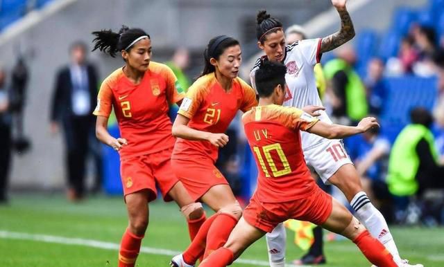 科波拉《大都会》再遭宣发困境2024-06-21 《教父》制片人艾伯特·拉迪去世 东木爷发文悼念2024-05-30 《教父》导演新片曝剧照 戛纳首映以寻求发行方2024-04-30 科波拉新片《大都会》首曝剧照 有望登陆戛纳首映2024-02-07 《教父》导演大赞“芭比海默”:这是电影的胜利!
