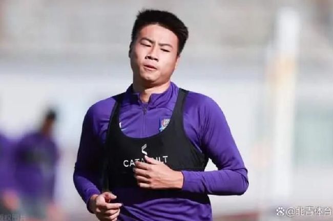 广濑铃饰演四妹咲子，她为了给志向成为拳击冠军的男友提供支持，而成为女服务员。