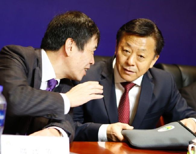 他与罗伯特·杜瓦尔的父子感情戏中有一些十分温馨的场面，令人动容。