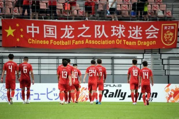 刘德华结婚五周年笑晒甜蜜 大赞郑秀文可拿影后 2013-06-25 刘德华、郑秀文、杜琪峰等现身九展Star Hall,出席《盲探》慈善首映礼。