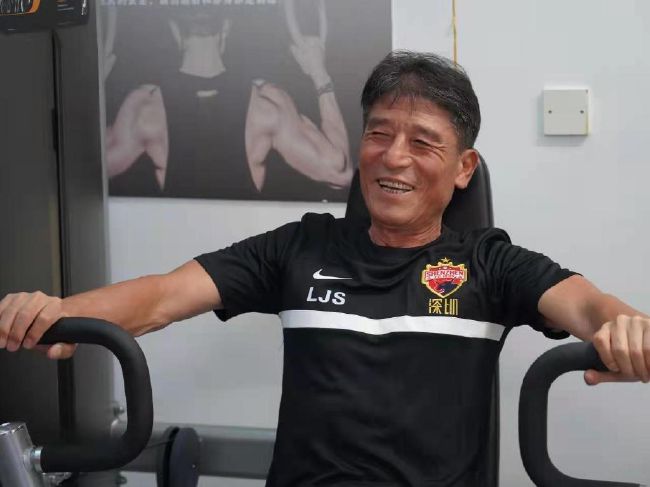 《叶问4:完结篇》《误杀》走势稳定,继续保持单日票房榜亚军和季军之位。