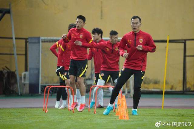 以「看见」为主题,从年度光影的见证者的视角,与我们分享2024年那些无数有关电影的温暖时刻,相约2025年 电影学院新生报到 一大波明星脸美女小鲜肉来袭 2015-09-08 9月7日,北京市大中小学正式迎来新学期。