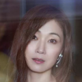 蓝羽：而且和大哥亲密接触。