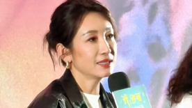 海报模仿了一个现实存在的好莱坞资讯杂志，封面上赫然写着“好莱坞正在厌烦超级英…… 漫威 奇迹人 叶海亚·阿卜杜勒-迈丁 成龙、梁朝伟、小贝、李栋旭等观战NBA中国赛9 成龙 梁朝伟 大卫·贝克汉姆 黛安基顿去世 曾主演《安妮·霍尔》《教父》系列 当地时间10月11日，美国著名演员、导演、制片人黛安·基顿在加利福尼亚州去世，享年79岁。