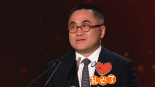 近日，在网上曝光的一组片场日志中，倪妮便在拍摄电影《28岁未成年》时勇敢挑战了在室外结满冰茬的地面上奔跑的戏份，拍完后更是双脚被磨到血流不止 《28岁未成年》诚意之作暖人心 倪妮
