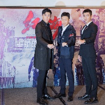 主演新剧《肯尼迪》聚焦著名政治家族 2 堪比时装周!